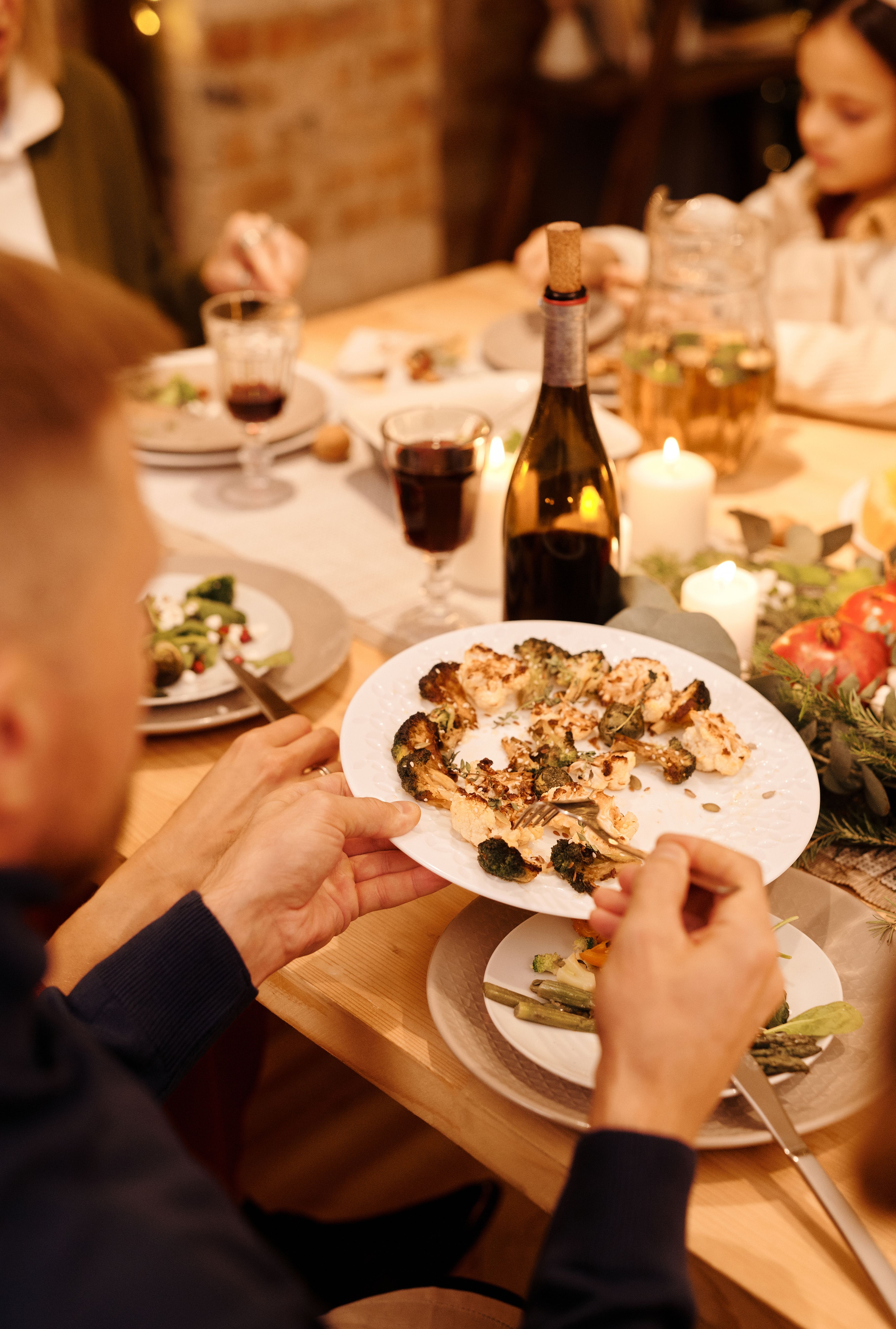Restaurant guests using an NFC tap menu at the table